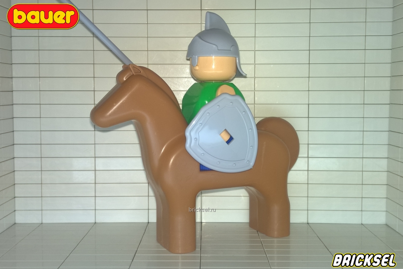 Bauer Рыцарь на коне в шлеме и щитом и копьем, Bauer